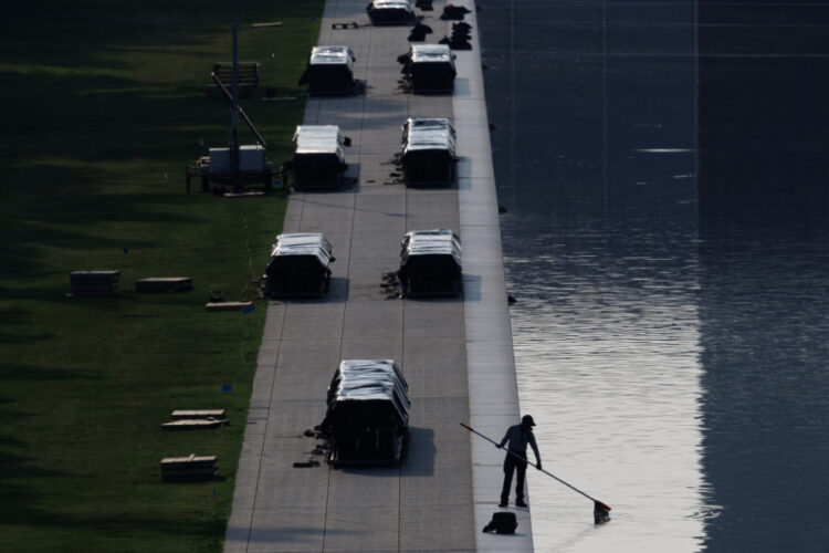 Trump’s administration won’t seek new bids to repair the Lincoln Memorial Reflecting Pool